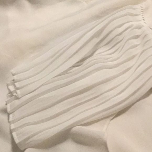 Ramy BrookSumner V-Neck Pleated Cuff Blouse - Picture 11 of 11